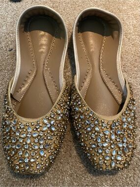 Embellished Gold Women's Jutti Flats